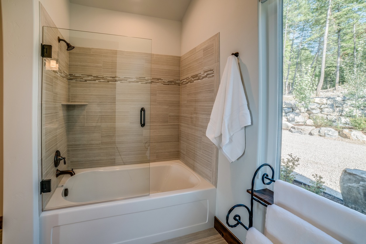 Shower & Tub Installation in Pukalani